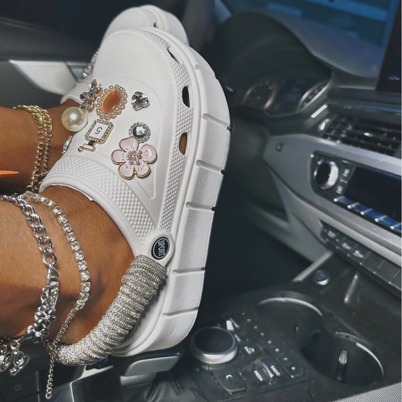 Custom Clogs - Picture 2 of 4